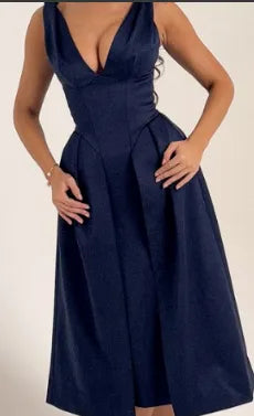 Robe midi plissée en satin pêche