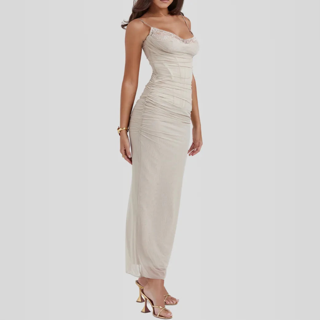 Nhayra – Langes, schmal geschnittenes Kleid