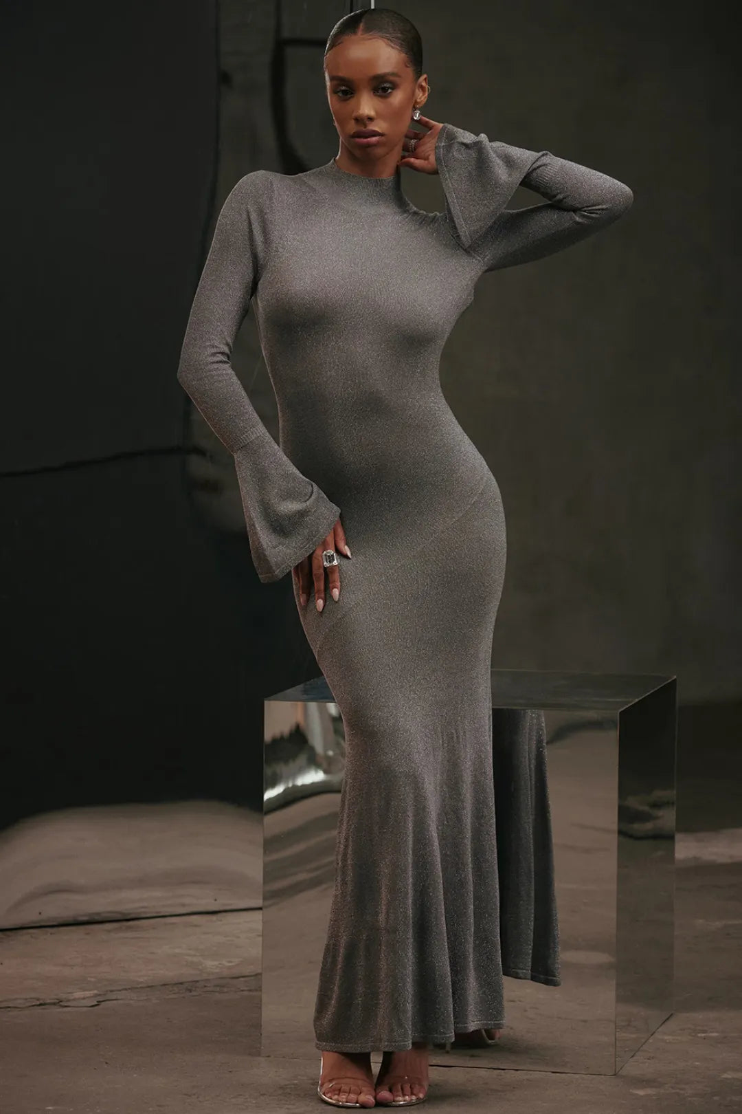 Bezauberndes graues langes Abendkleid Modell Sancha
