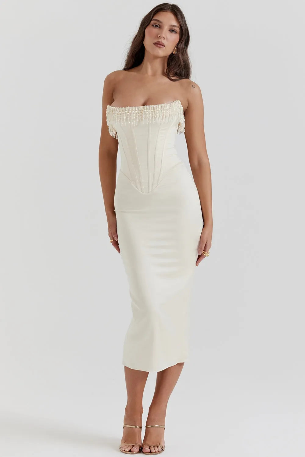 Elegantes weißes Midikleid mit Perlen – Modell Arizona