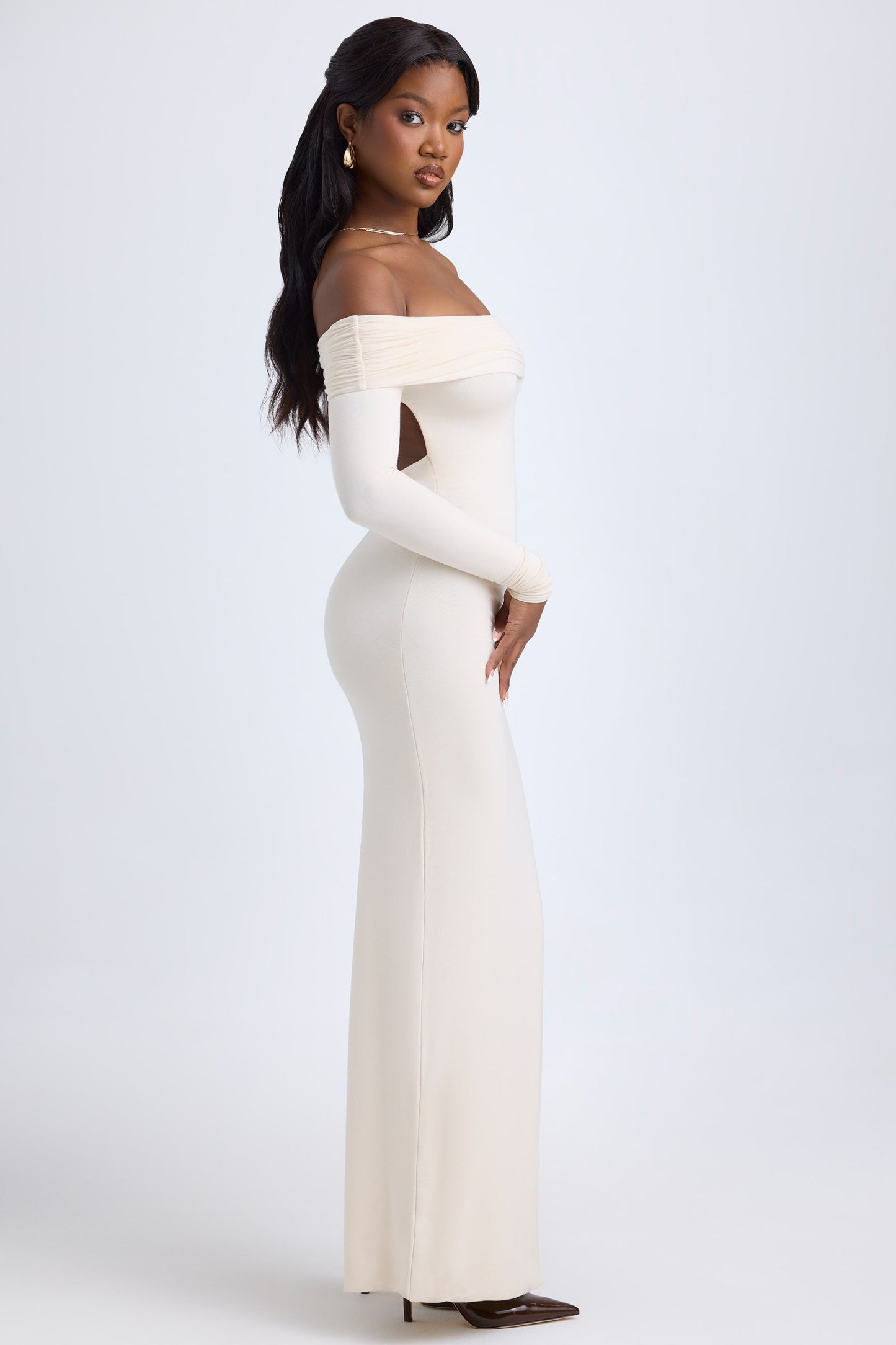 Langes Modalkleid mit Off-Shoulder und offenem Rücken