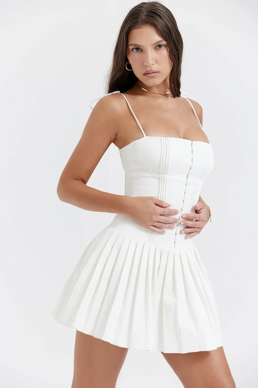 Schlichtes weißes kurzes Kleid für die standesamtliche Trauung – Amélie Fleur