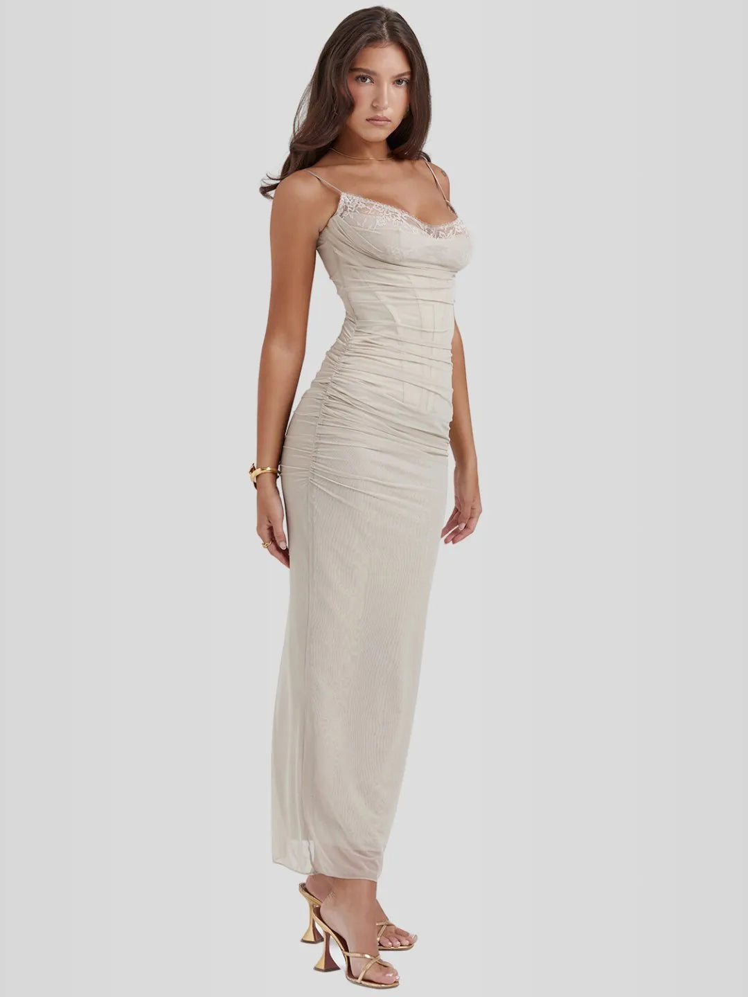 Nhayra – Langes, schmal geschnittenes Kleid