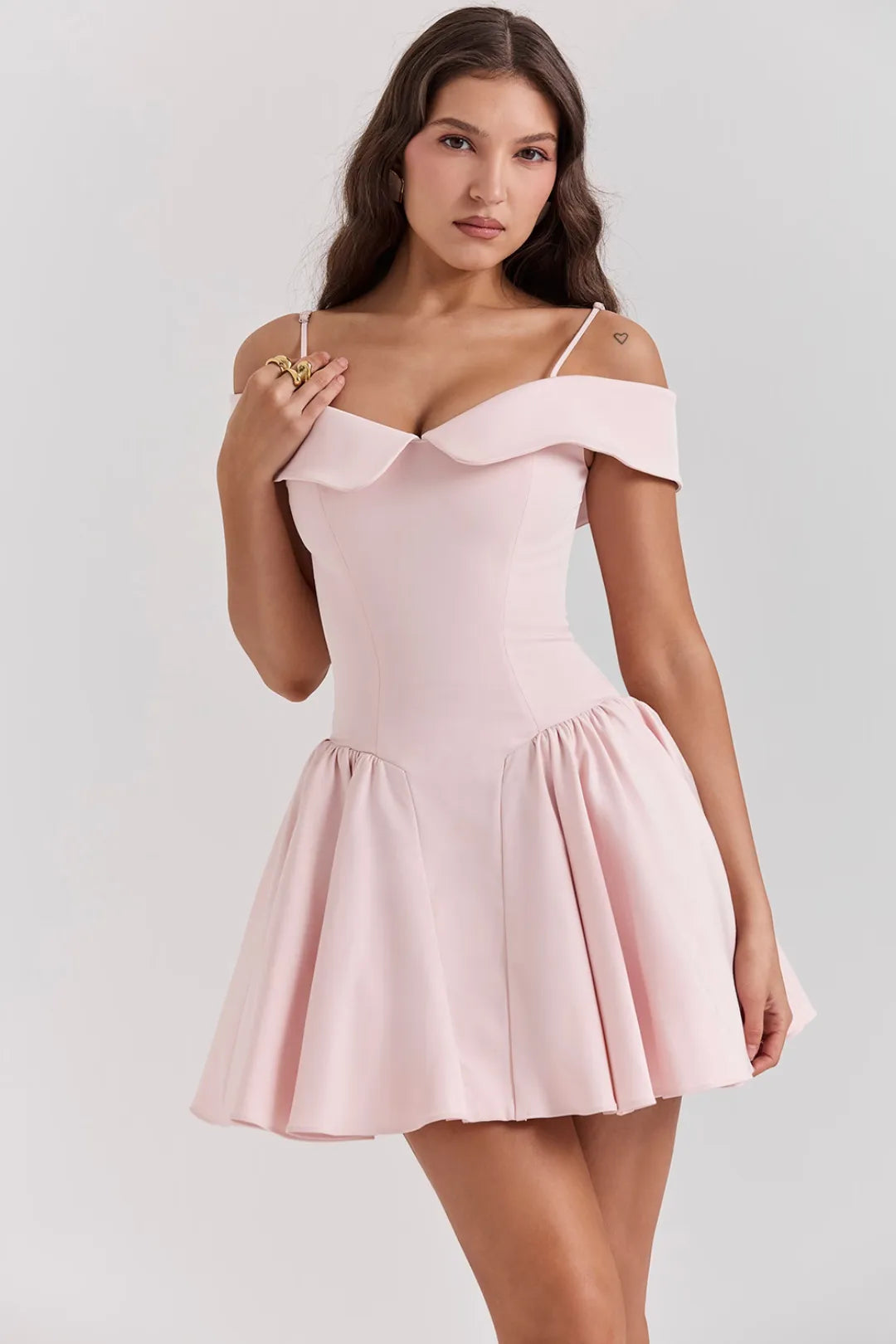 Short Ballerina Dress Off-Shoulder Pink Elida Model